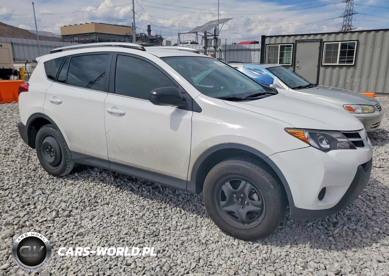 2015 Toyota Rav4 Le VIN:2T3ZFREV6FW191152 - 4