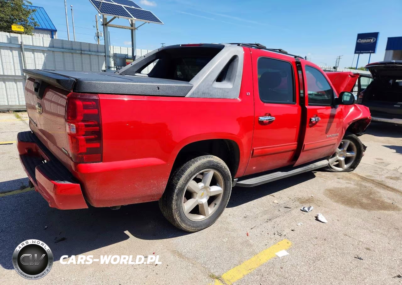2011 Chevrolet Avalanche Lt VIN:3GNTKFE33BG132639 - 3