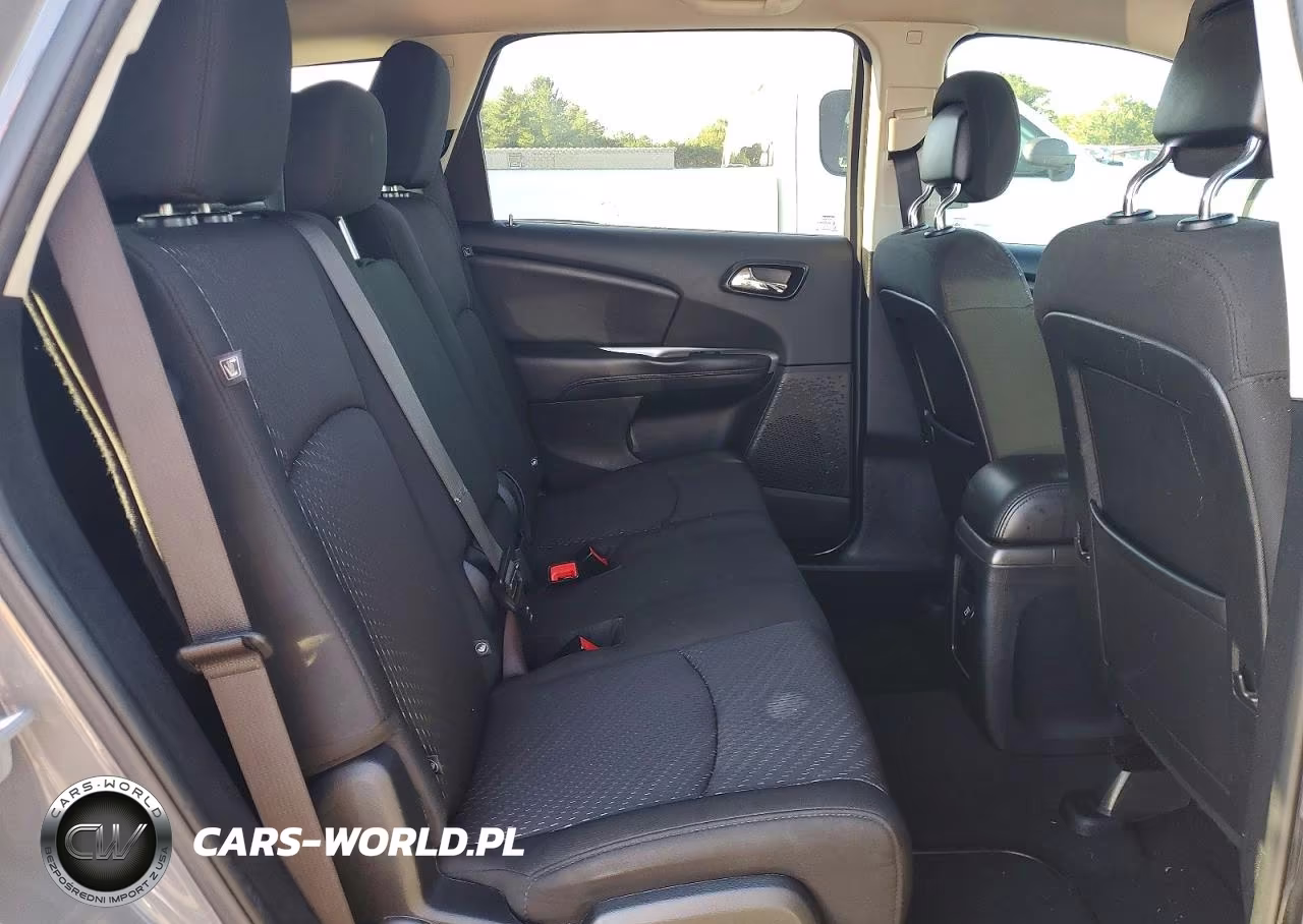 2019 Dodge Journey Se VIN:3C4PDCBB0KT864782 - 11