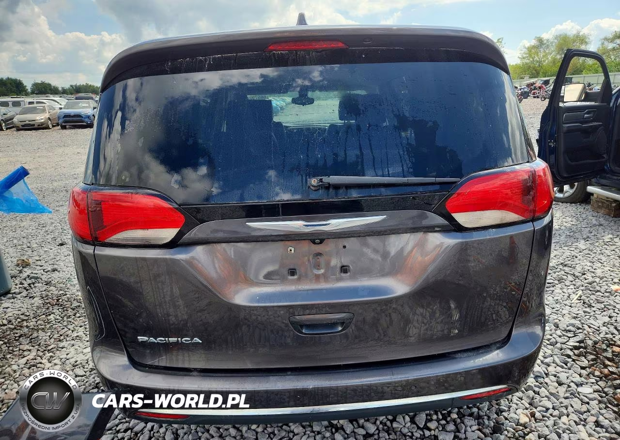2017 Chrysler Pacifica Touring L VIN:2C4RC1BG9HR511464 - 6