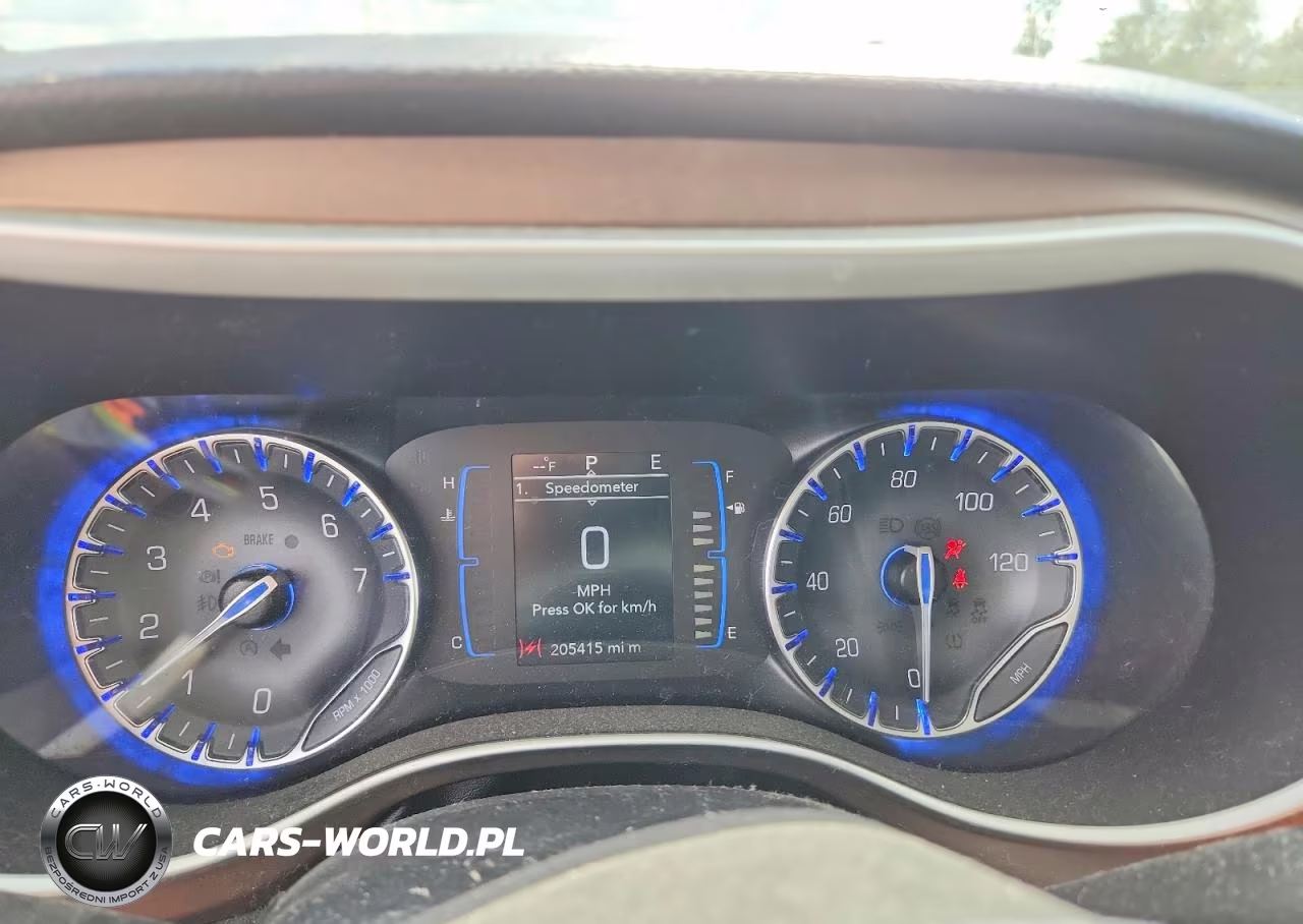 2017 Chrysler Pacifica Touring L VIN:2C4RC1BG9HR511464 - 9