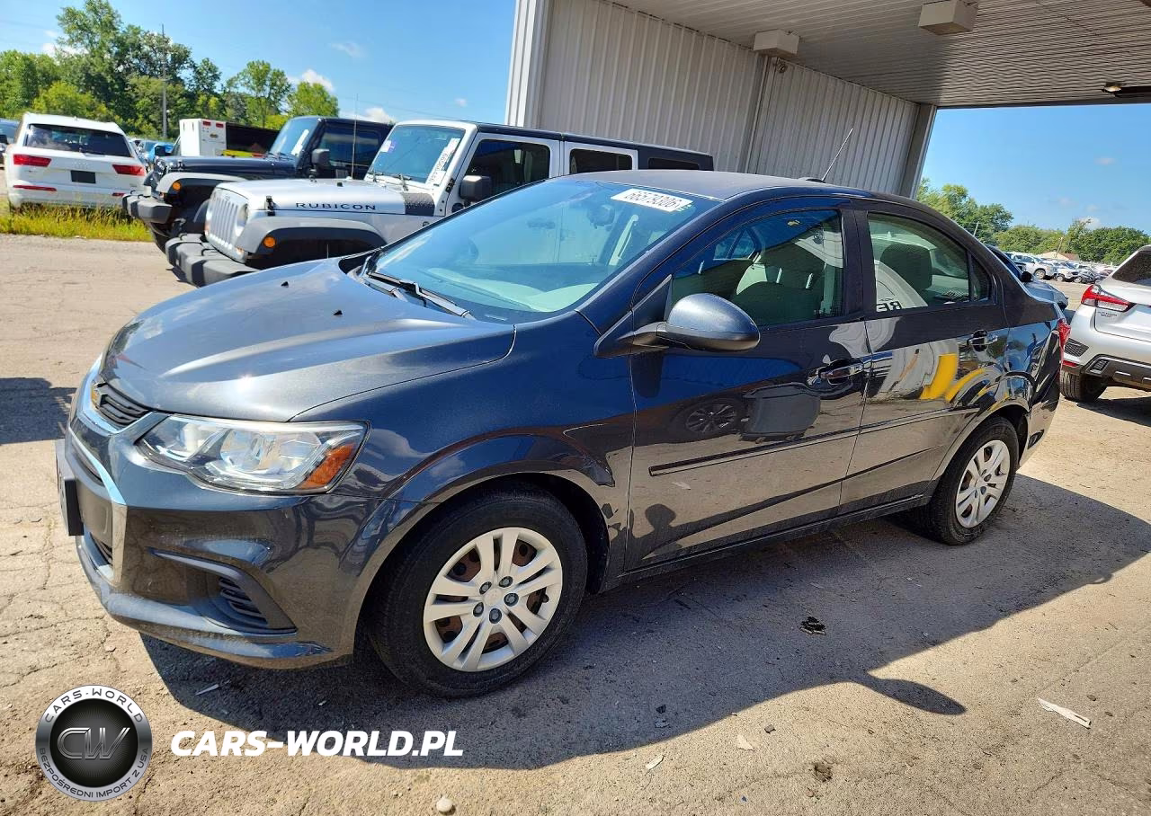 2017 Chevrolet Sonic Ls – zdjęcie 1 z 12