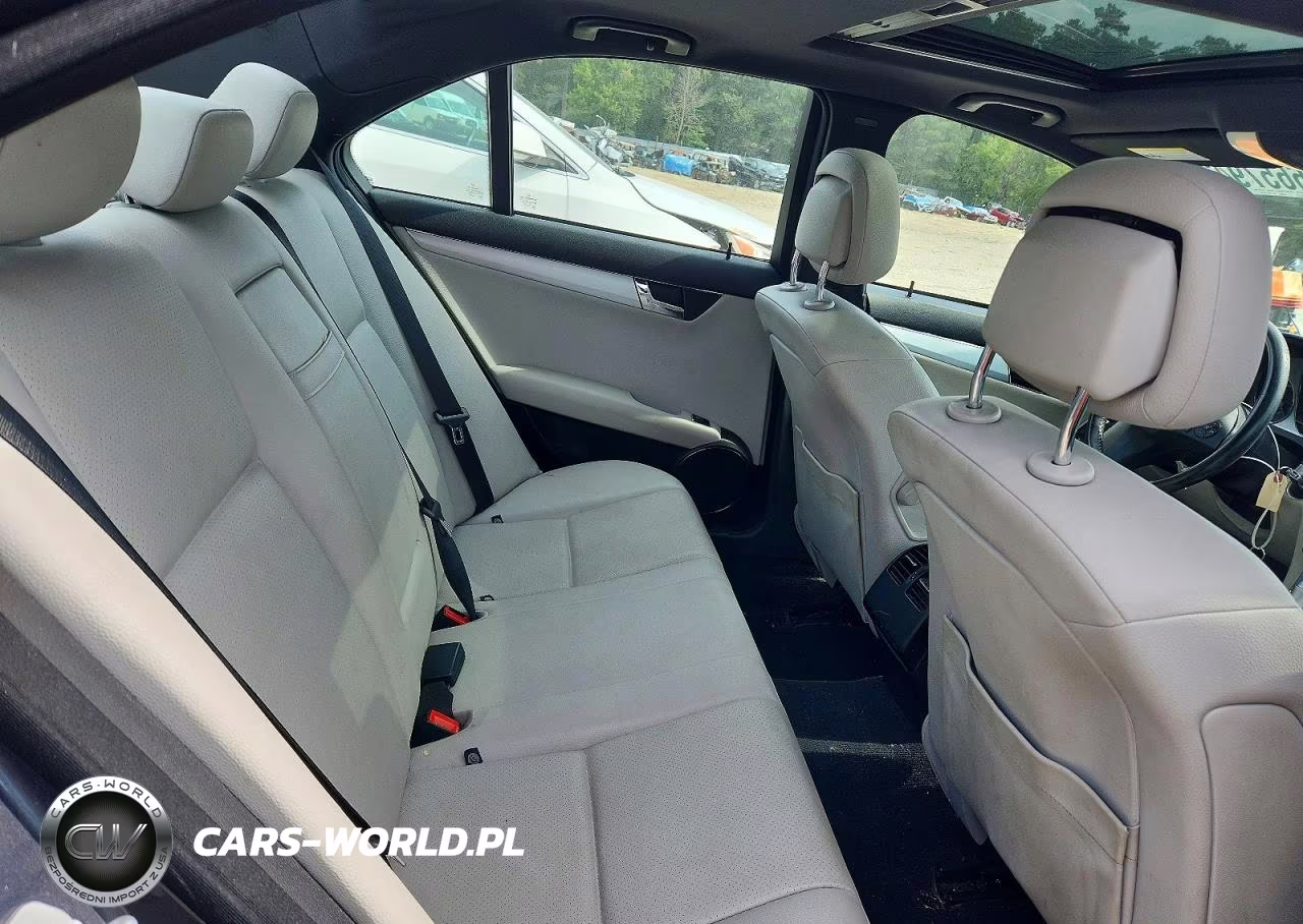 2011 Mercedes-Benz C 300 VIN:WDDGF5EB7BR180473 - 10