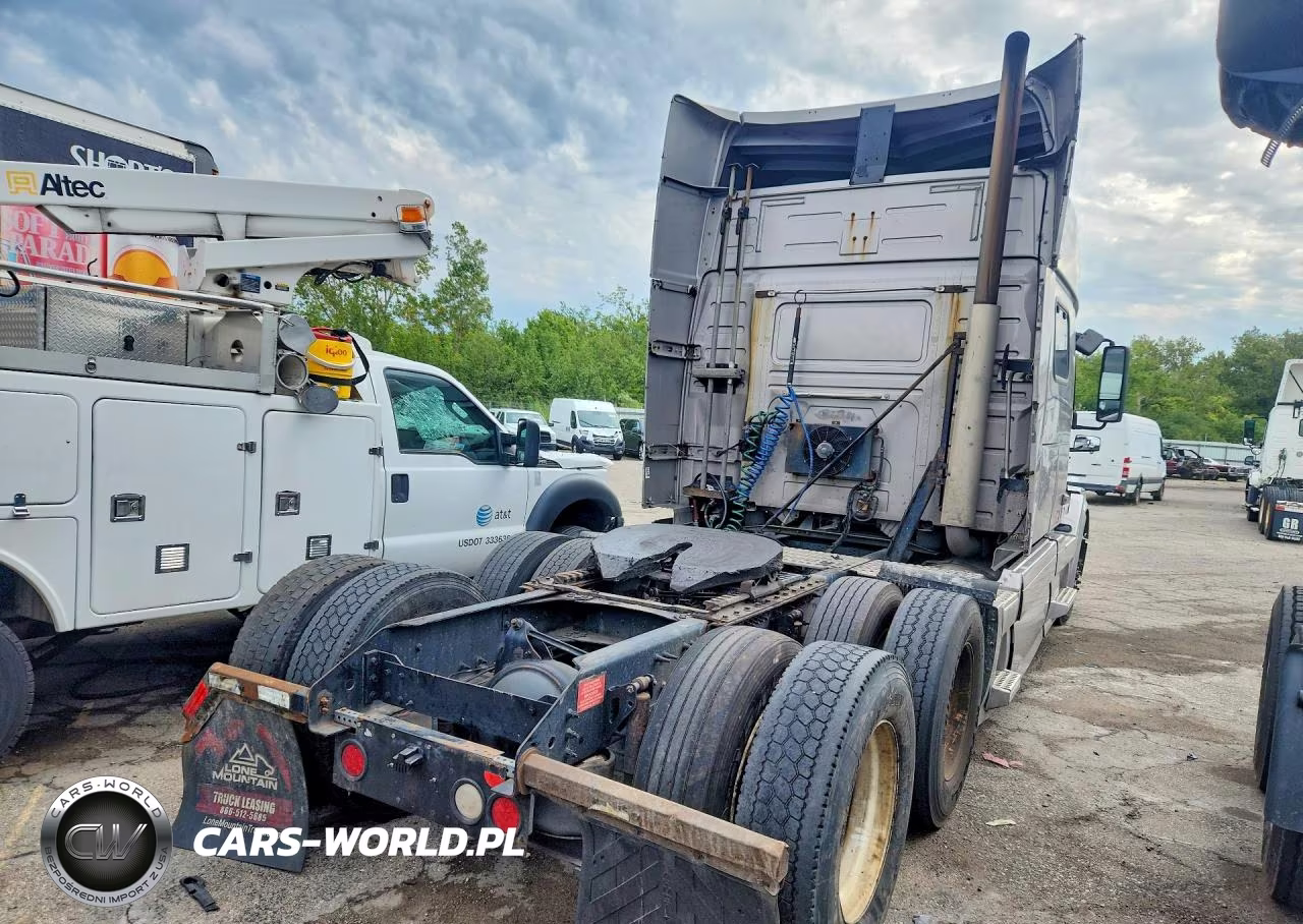 2015 Volvo Vn Vnl VIN:4V4NC9EHXFN180314 - 3