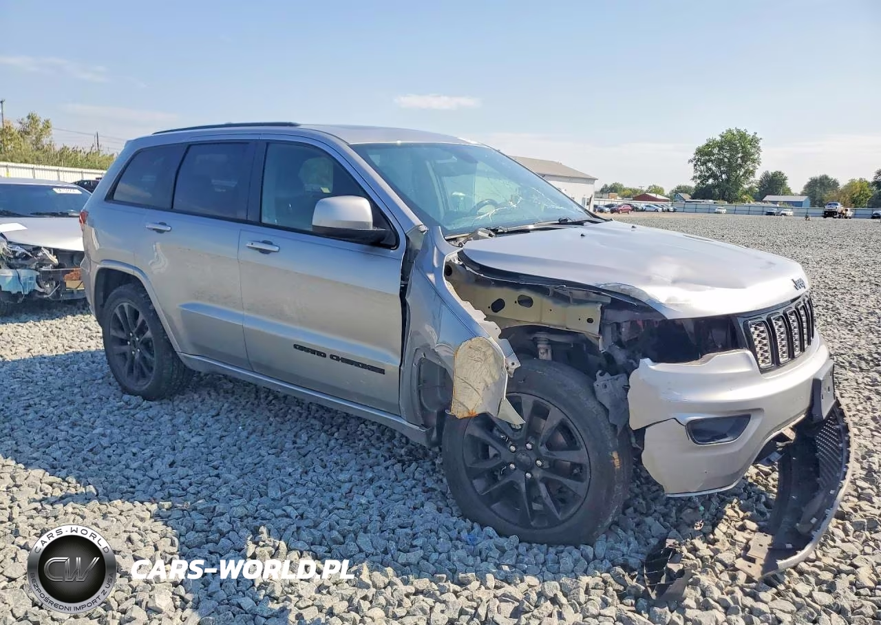 2019 Jeep Grand Cherokee Laredo VIN:1C4RJFAG4KC531917 - 4