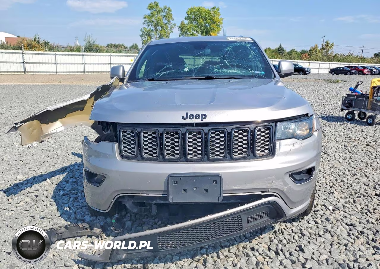 2019 Jeep Grand Cherokee Laredo VIN:1C4RJFAG4KC531917 - 5
