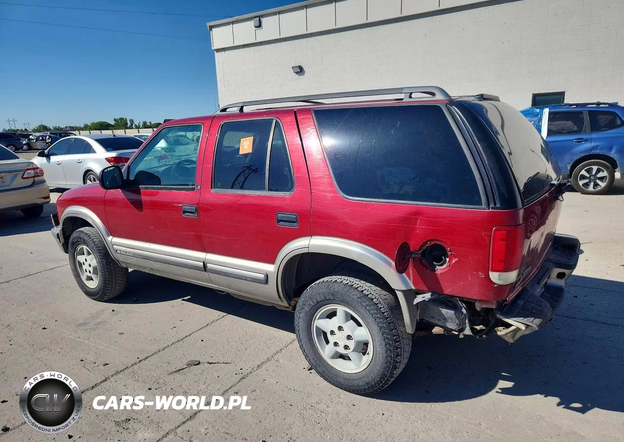 1998 Chevrolet Blazer VIN:1GNDT13W2W2135788 - 2
