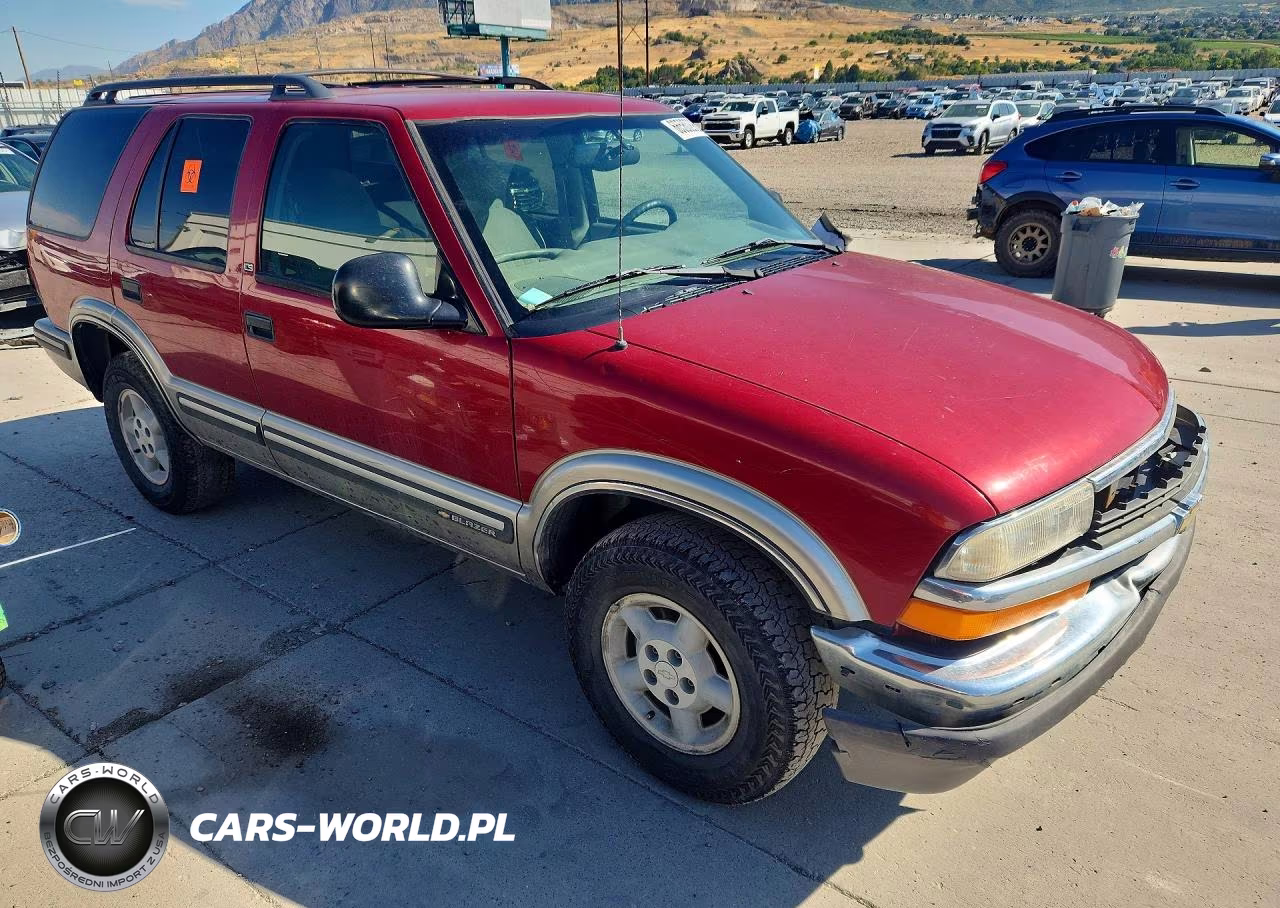 1998 Chevrolet Blazer VIN:1GNDT13W2W2135788 - 4