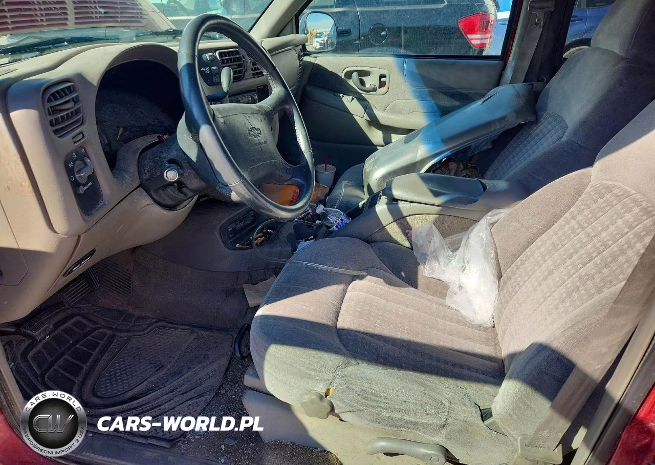 1998 Chevrolet Blazer VIN:1GNDT13W2W2135788 - 7