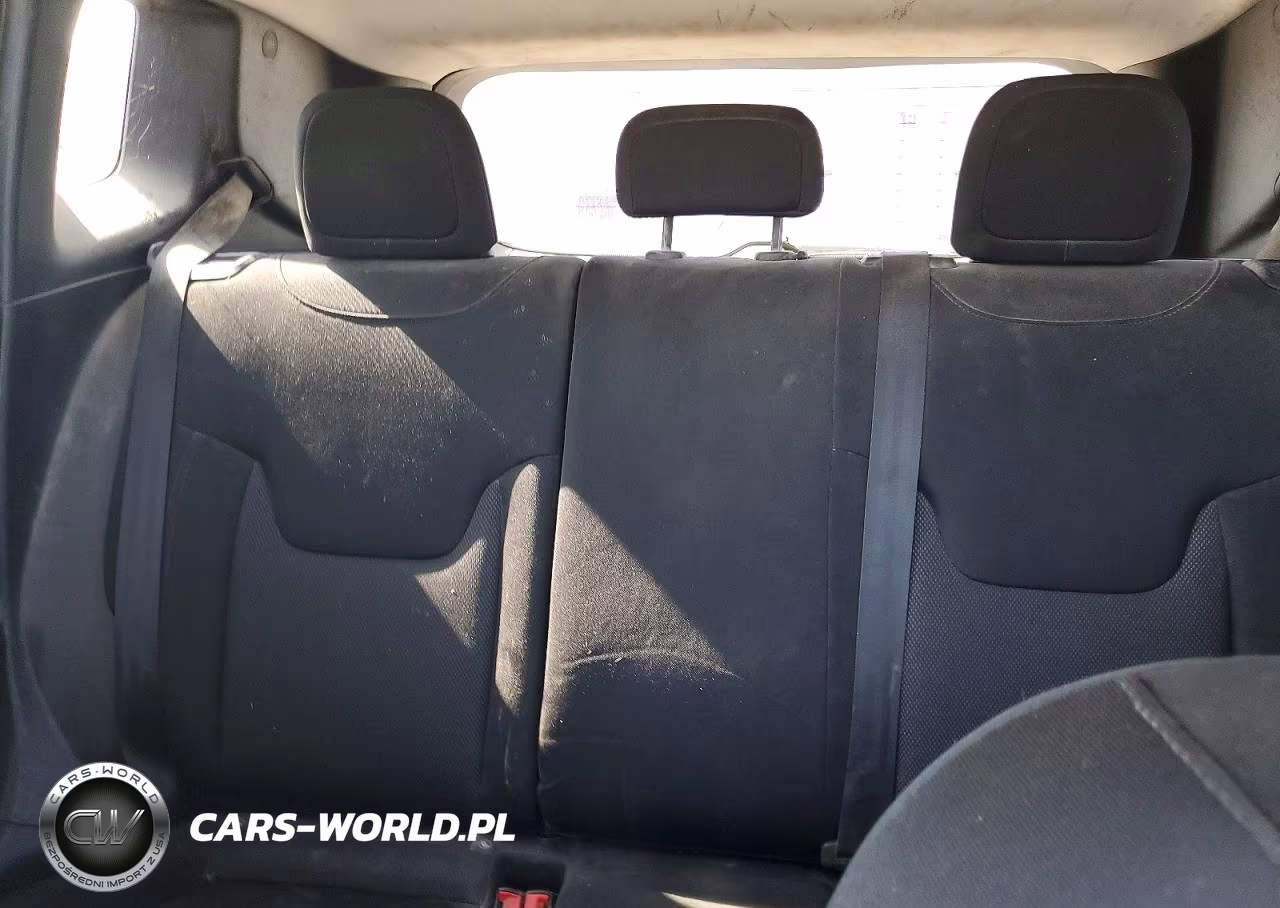 2018 Jeep Renegade Sport VIN:ZACCJBAB5JPJ15983 - 10