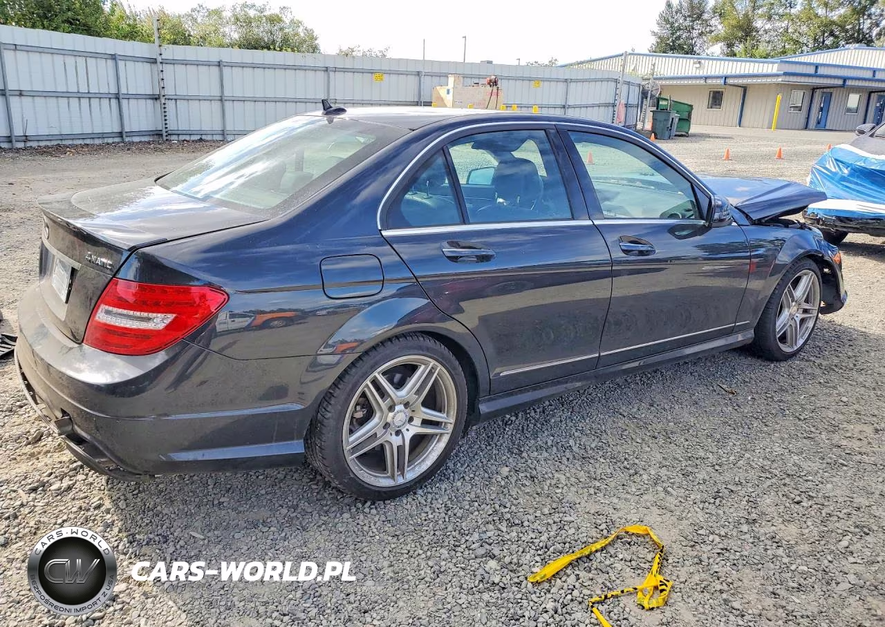 2013 Mercedes-Benz C 300 4Matic VIN:WDDGF8AB5DR298712 - 3