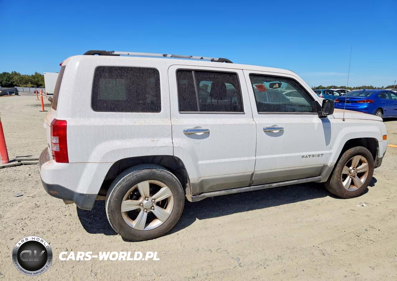 2011 Jeep Patriot Latitude VIN:1J4NF4GB4BD109019 - 3