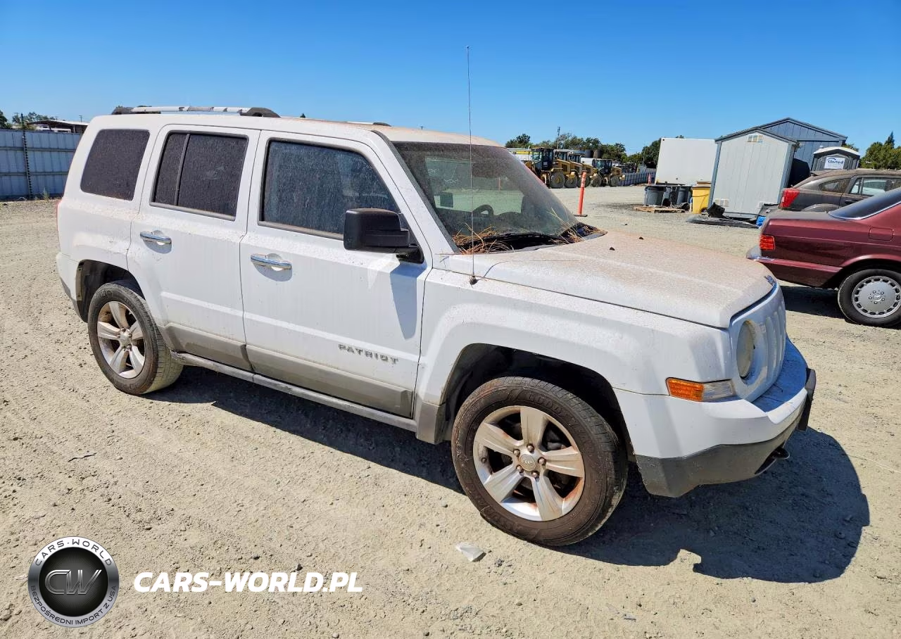 2011 Jeep Patriot Latitude VIN:1J4NF4GB4BD109019 - 4