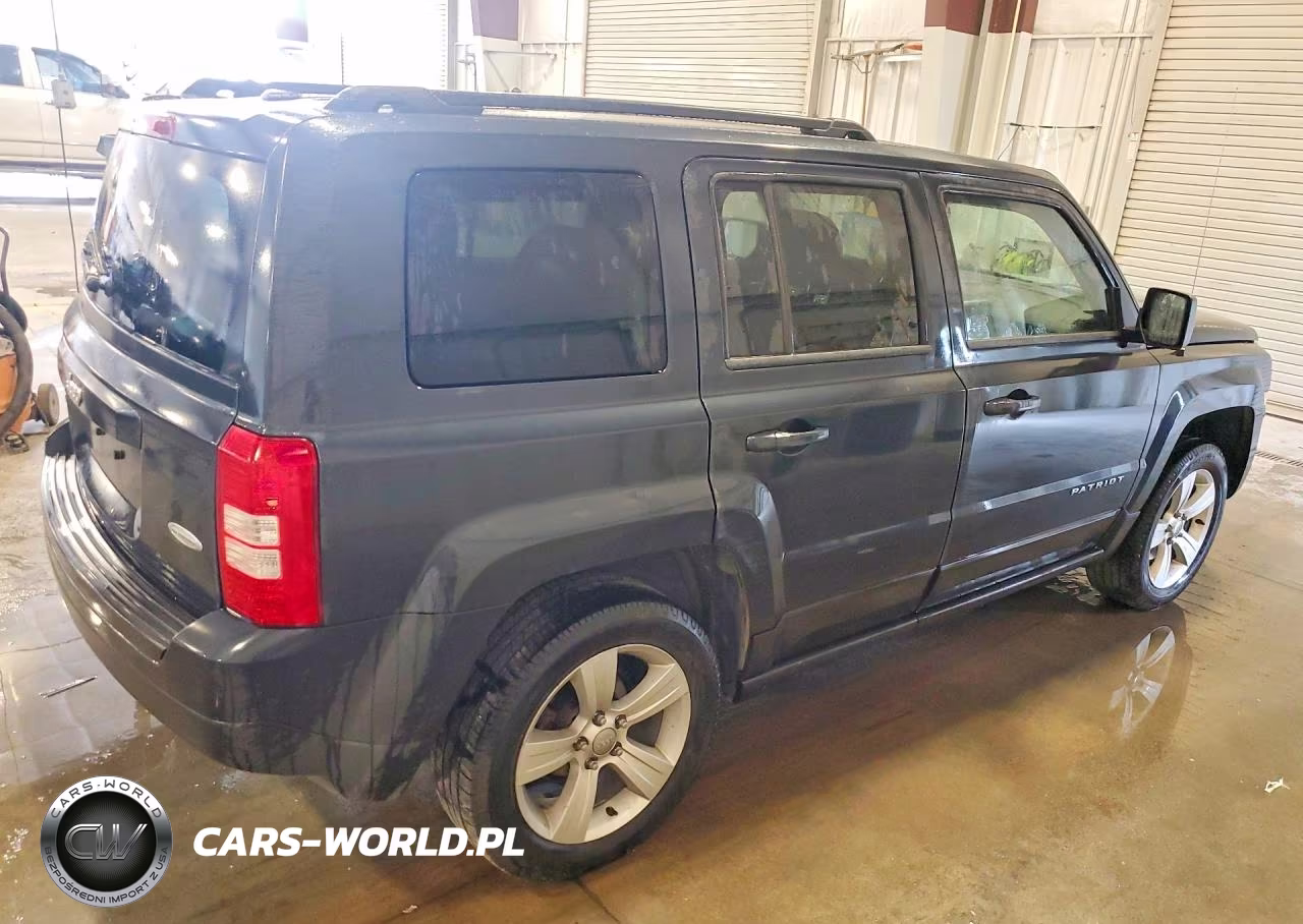 2014 Jeep Patriot Latitude VIN:1C4NJRFB5ED852005 - 3