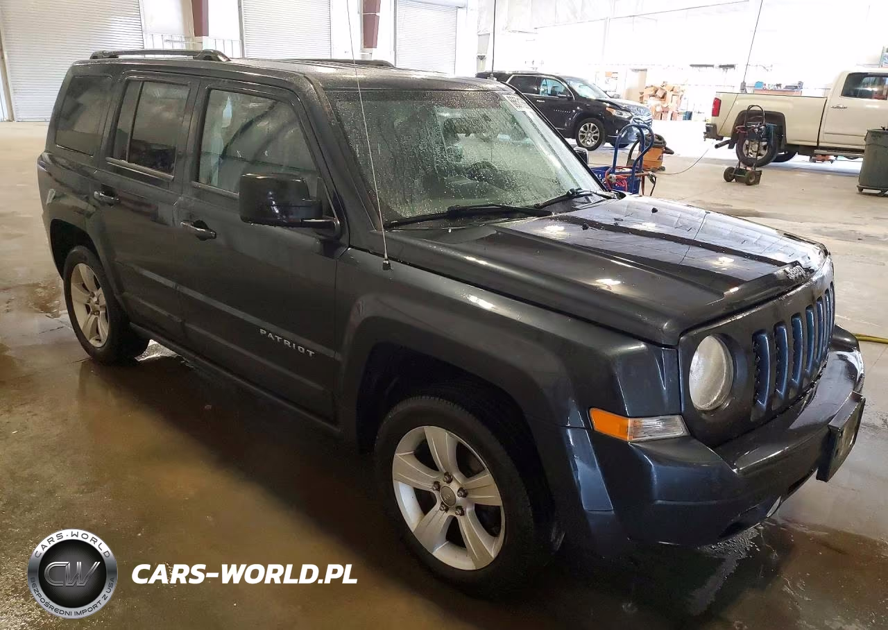 2014 Jeep Patriot Latitude VIN:1C4NJRFB5ED852005 - 4