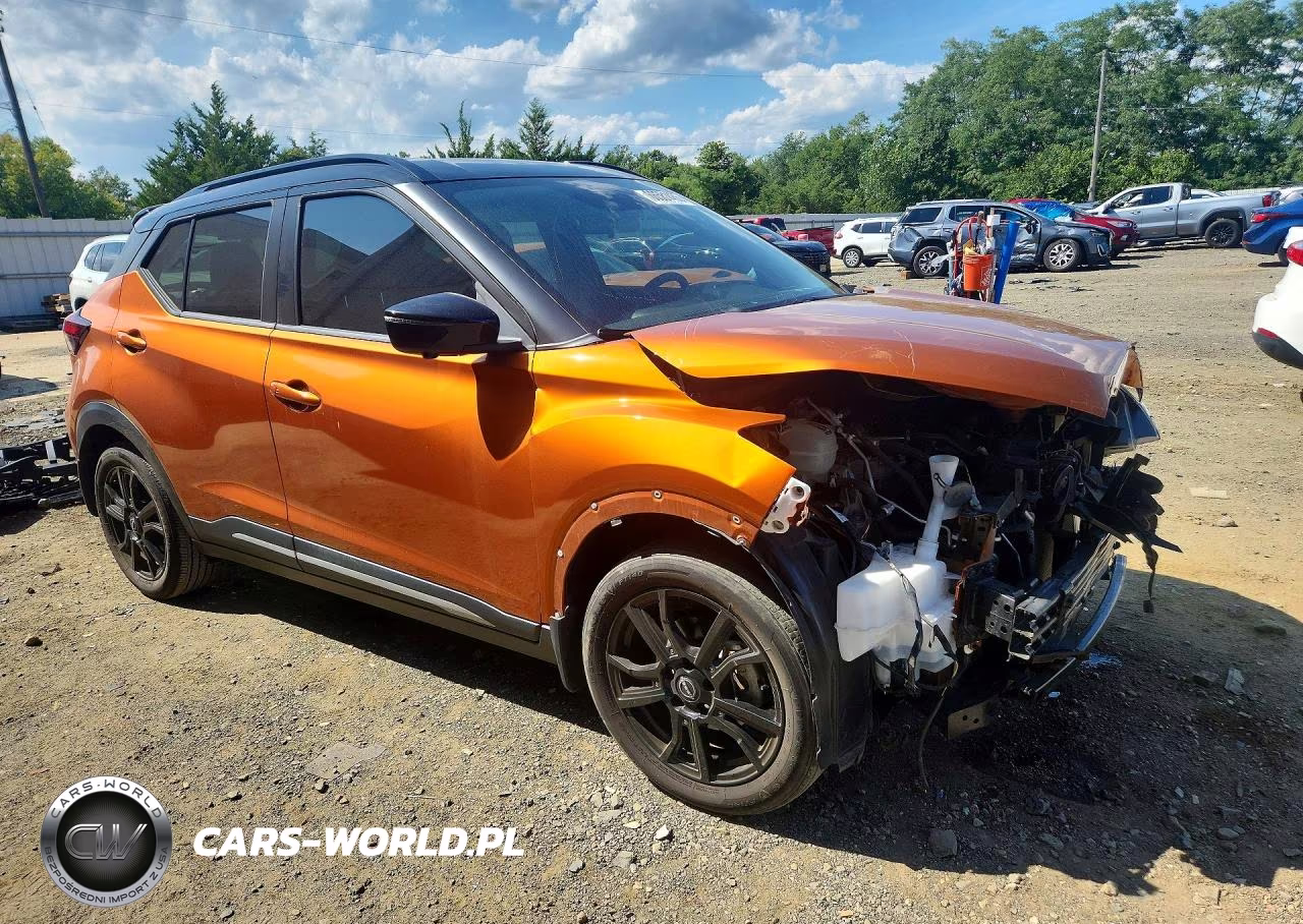 2023 Nissan Kicks Sr VIN:3N1CP5DV3PL496732 - 4