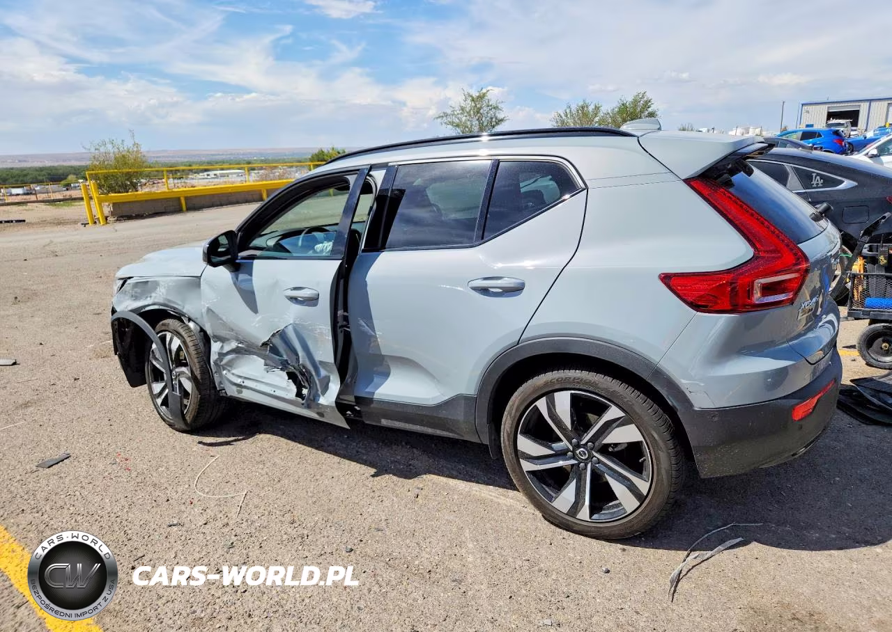 2025 Volvo Xc40 Plus VIN:YV4L12UCXS2463097 - 2