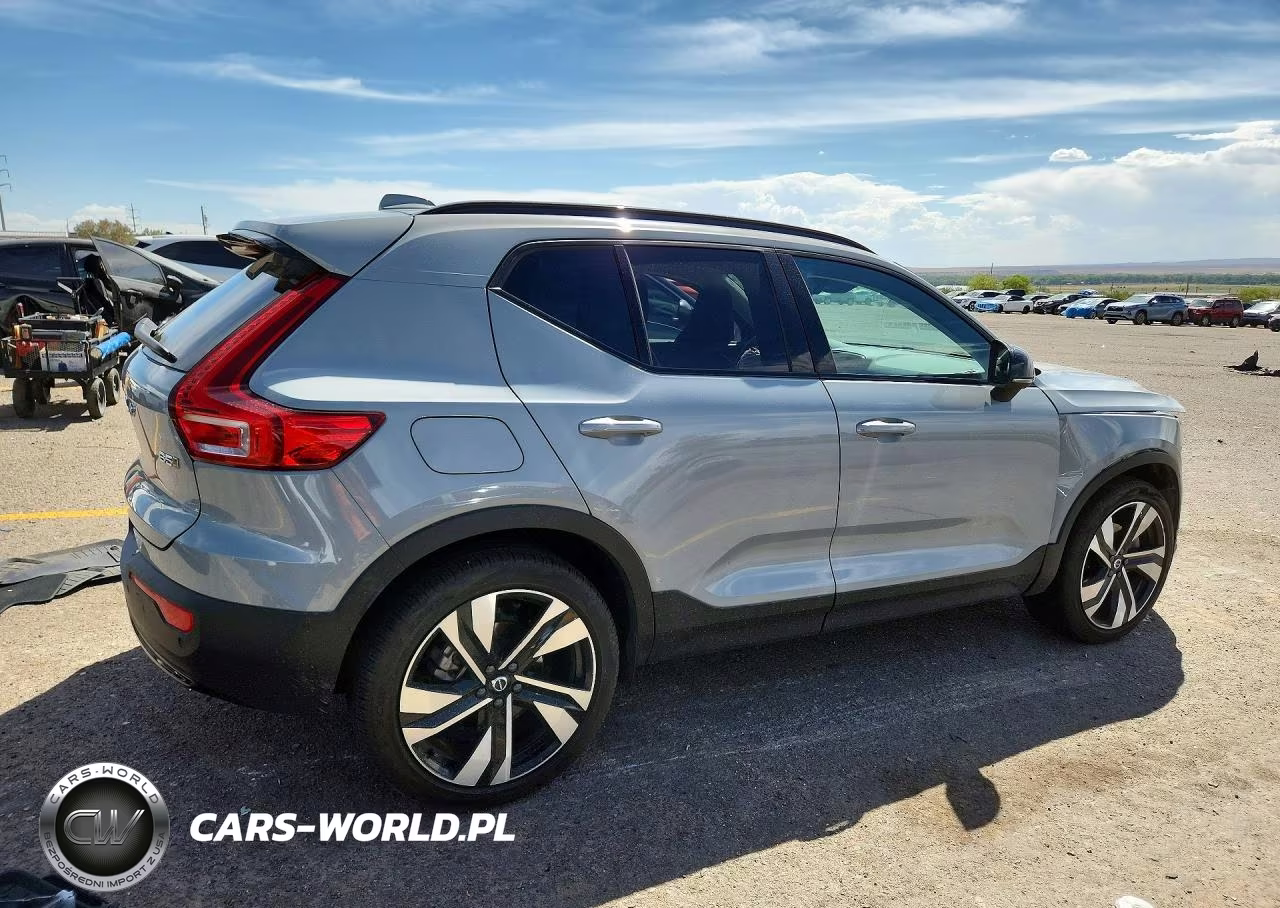 2025 Volvo Xc40 Plus VIN:YV4L12UCXS2463097 - 3