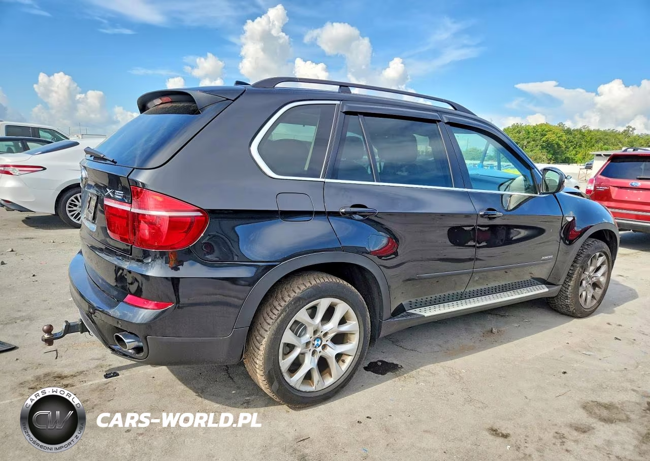 2013 BMW X5 xDrive35I VIN:5UXZV4C55D0E02563 - 3