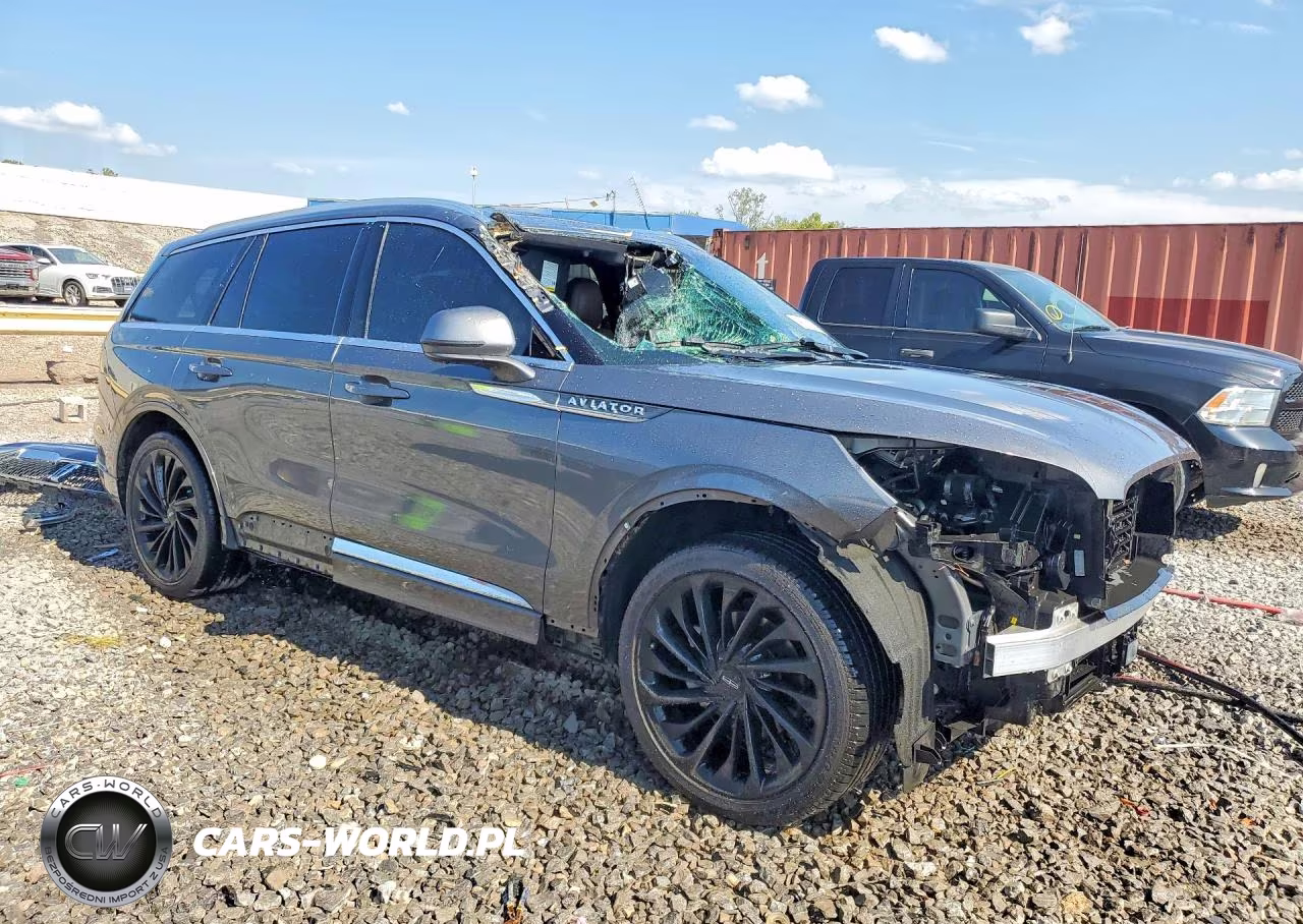2021 Lincoln Aviator Reserve VIN:5LM5J7XC1MGL18291 - 4