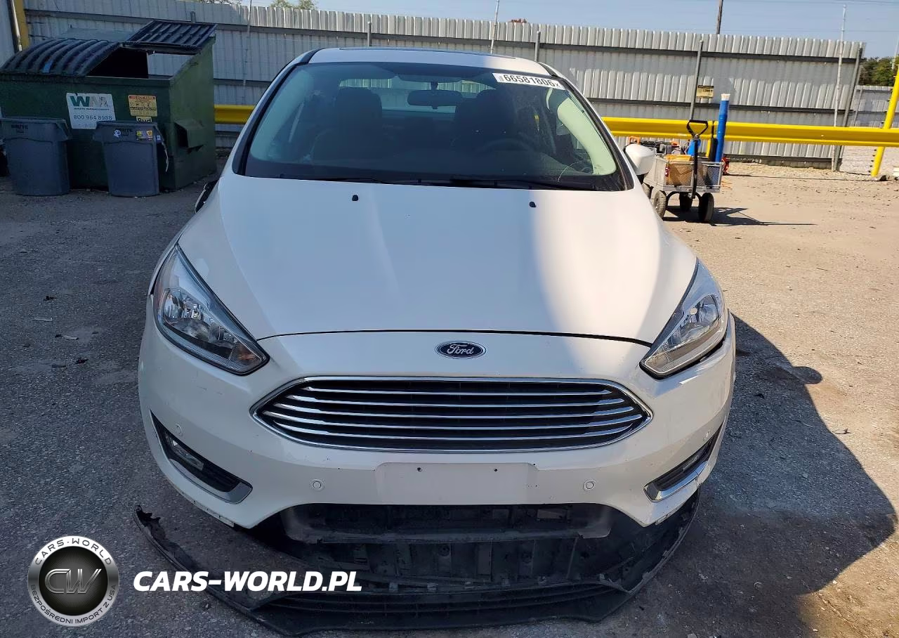 2016 Ford Focus Titanium VIN:1FADP3J25GL289034 - 5