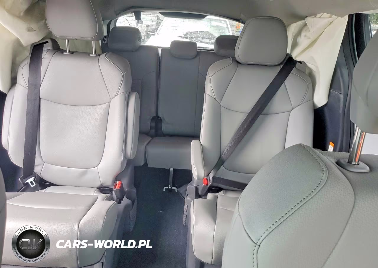 2026 Toyota Sienna Xle 7-Passenger VIN:5TDYRKEC7TS317945 - 10