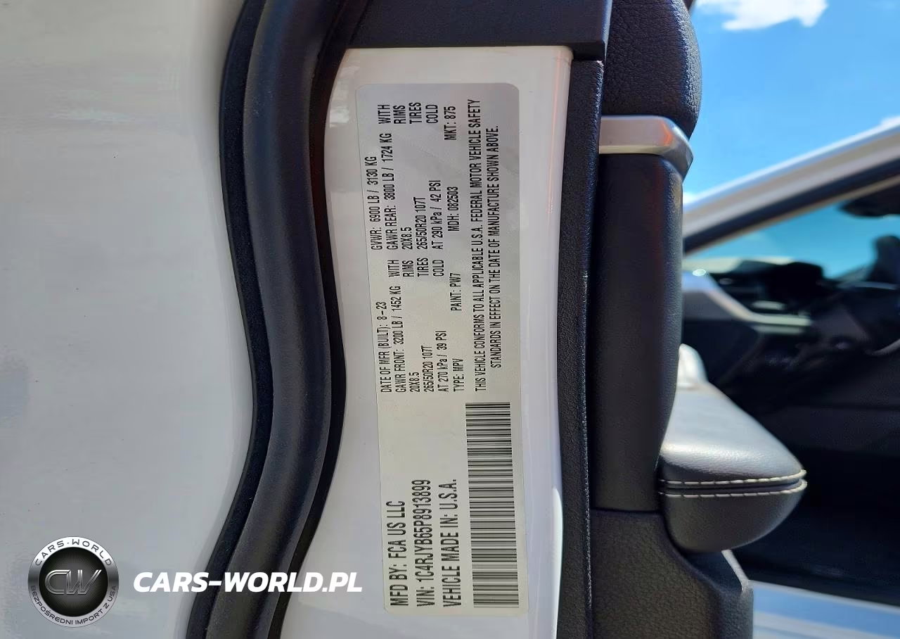2023 Jeep Grand Cherokee Limited 4Xe VIN:1C4RJYB65P8913899 - 13
