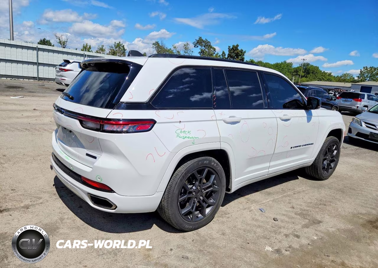 2023 Jeep Grand Cherokee Limited 4Xe VIN:1C4RJYB65P8913899 - 3