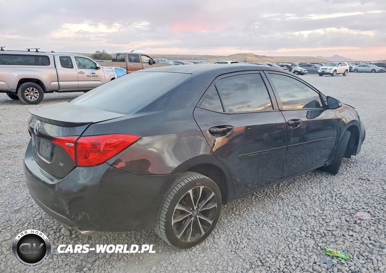 2017 Toyota Corolla Se VIN:2T1BURHE8HC960542 - 3