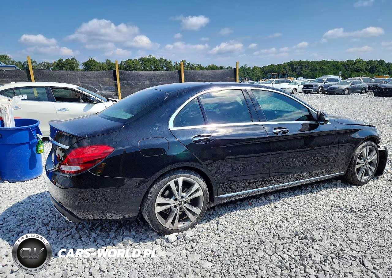 2015 Mercedes-Benz C 300 VIN:55SWF4JB7FU061550 - 3