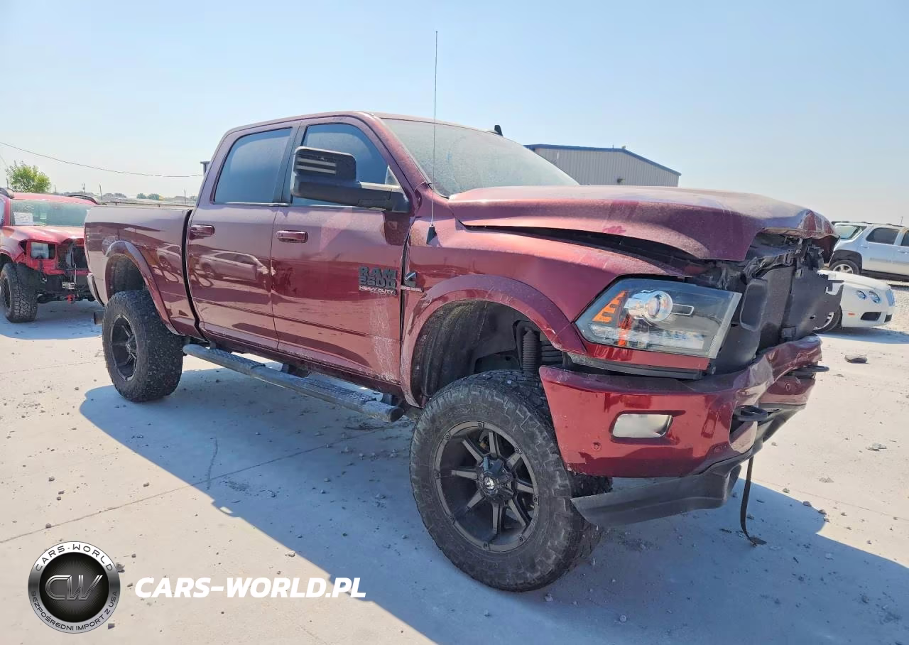 2016 Ram 2500 Laramie VIN:3C6UR5FL3GG211471 - 4