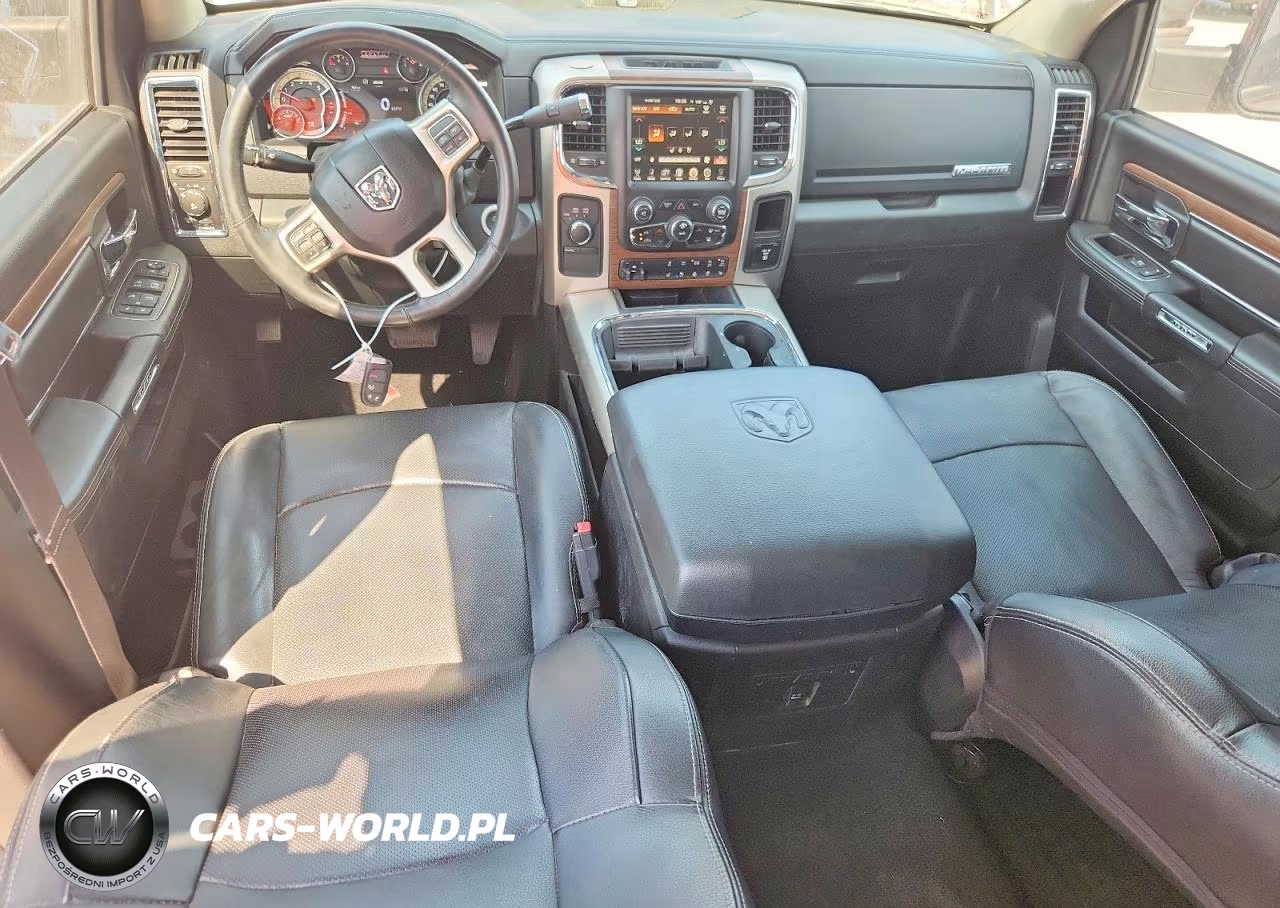 2016 Ram 2500 Laramie VIN:3C6UR5FL3GG211471 - 8