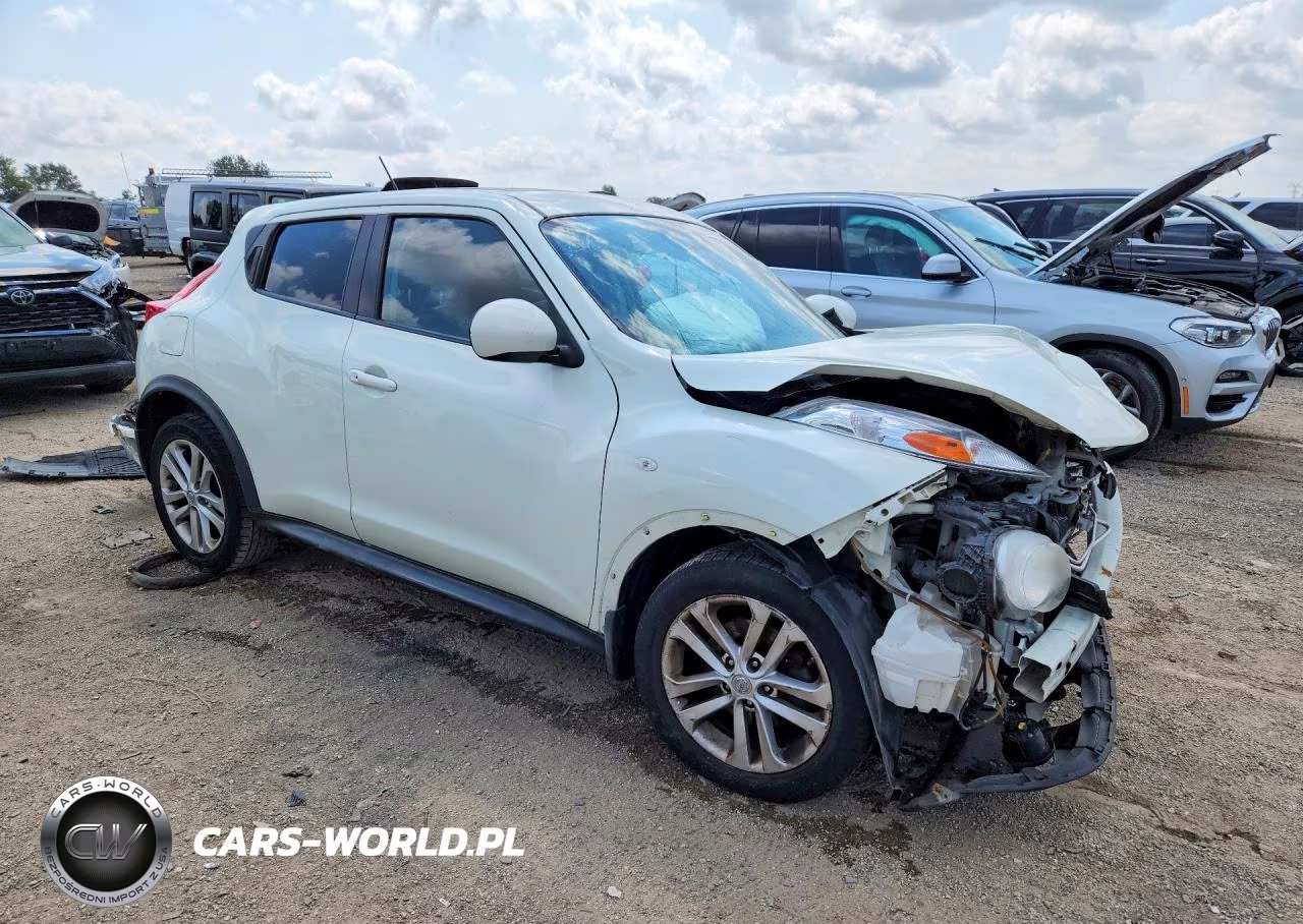 2011 Nissan Juke S VIN:JN8AF5MVXBT014662 - 4
