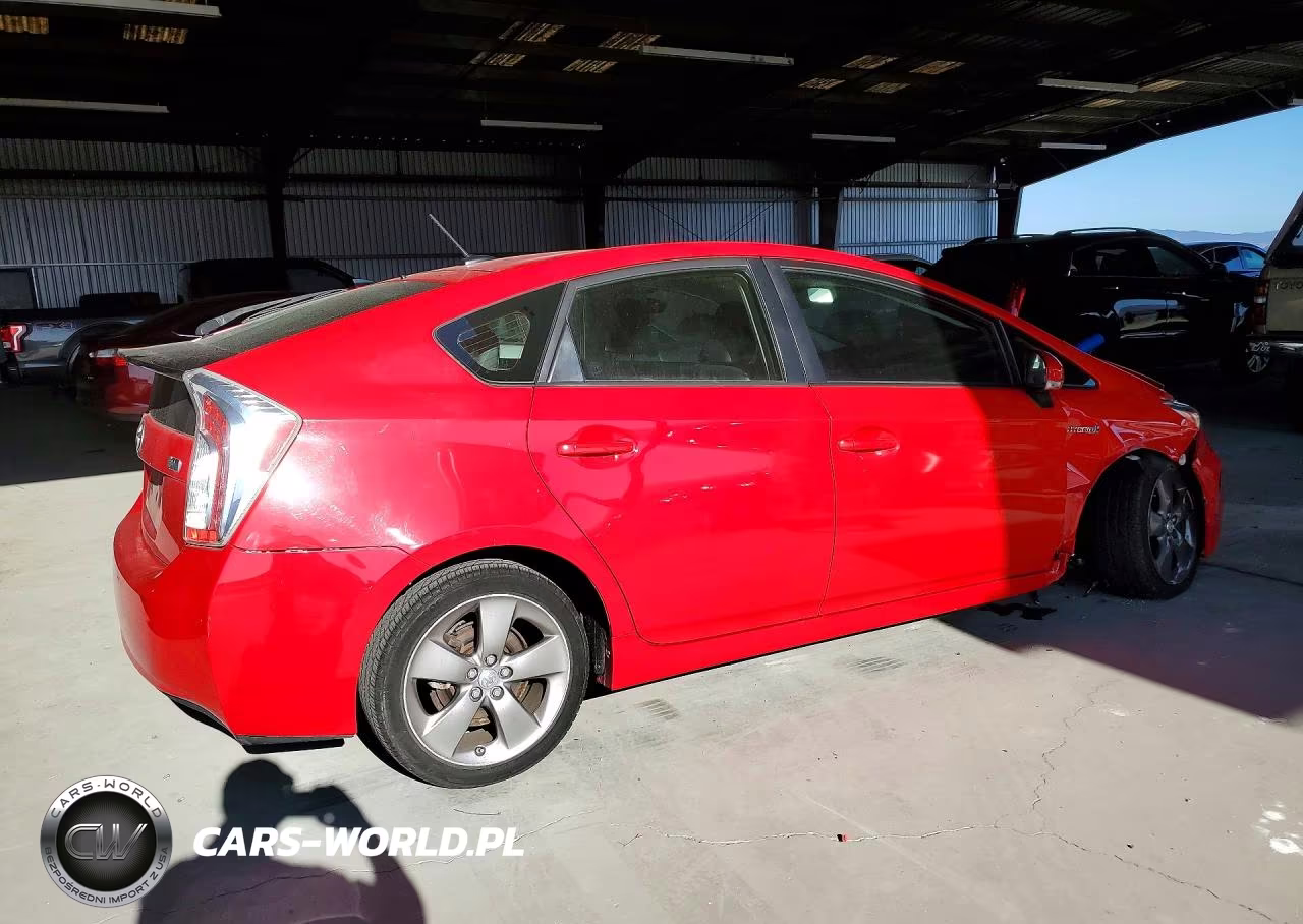 2015 Toyota Prius Persona Series VIN:JTDKN3DU4F0430325 - 3