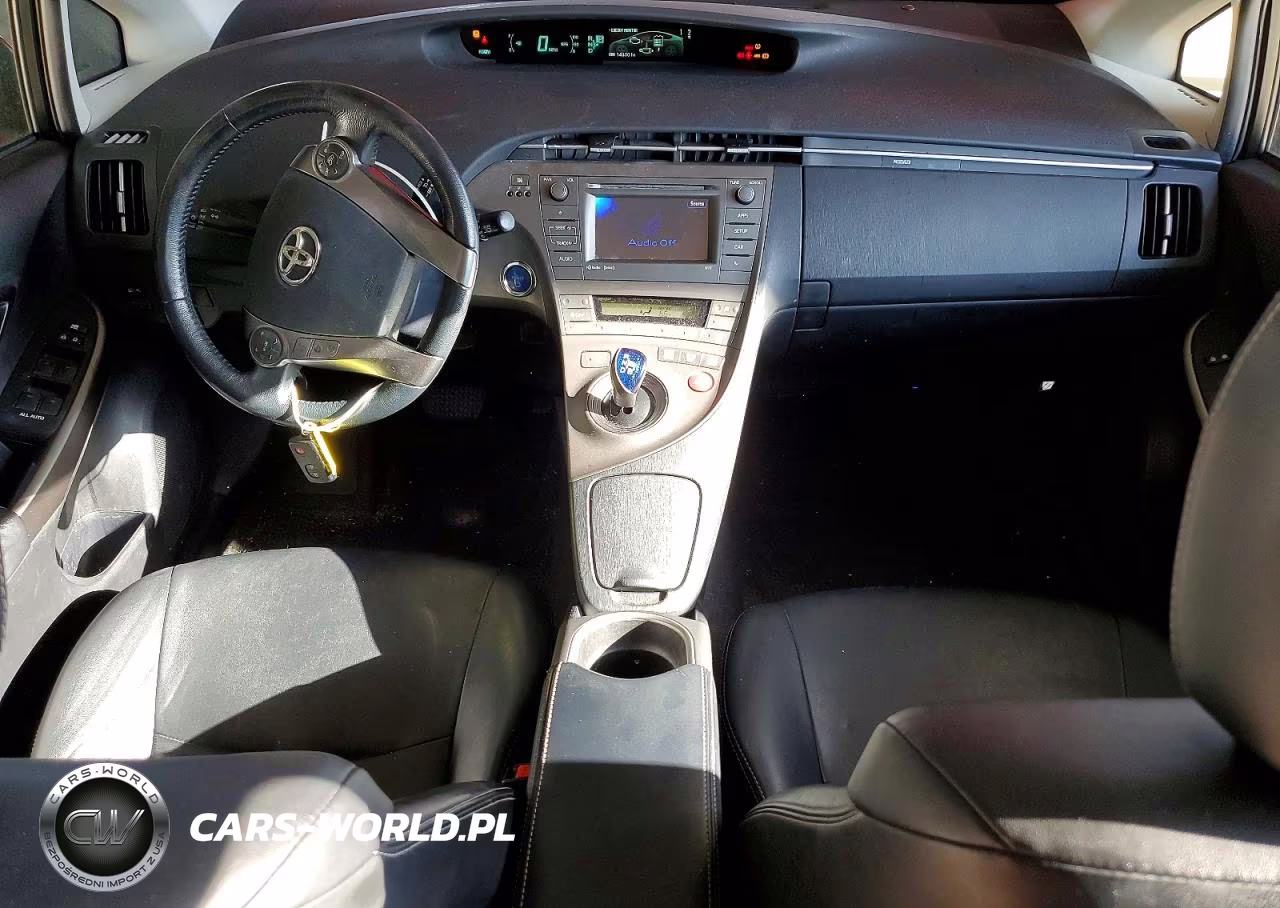 2015 Toyota Prius Persona Series VIN:JTDKN3DU4F0430325 - 8