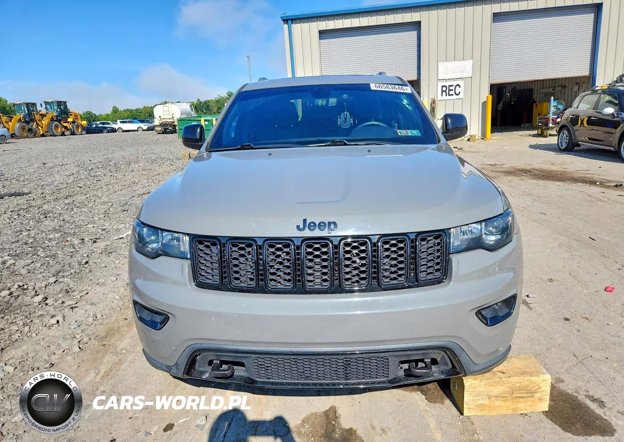2019 Jeep Grand Cherokee Laredo VIN:1C4RJFAG1KC689440 - 5