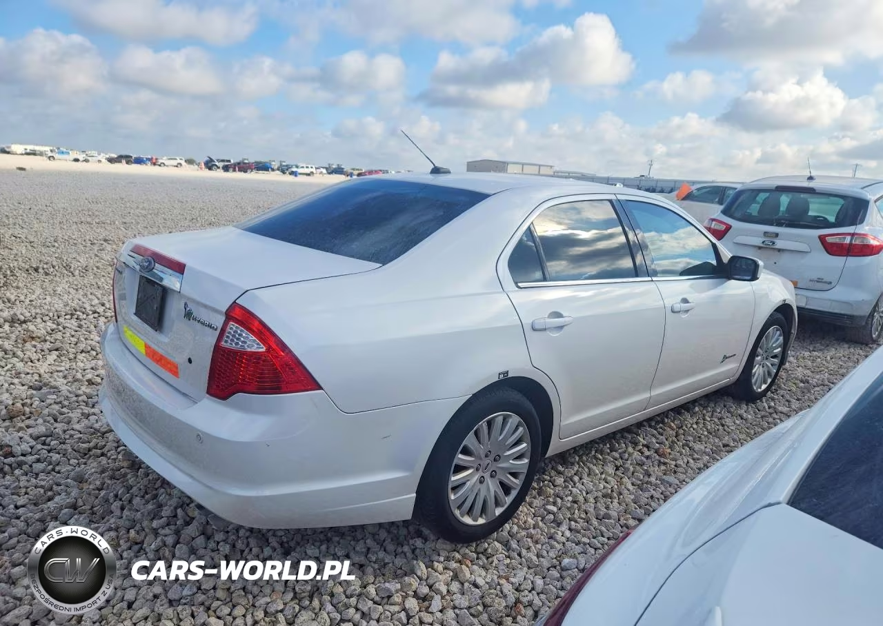 2011 Ford Fusion Hybrid VIN:3FADP0L33BR117051 - 3