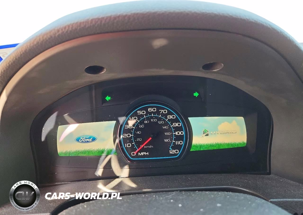 2011 Ford Fusion Hybrid VIN:3FADP0L33BR117051 - 9