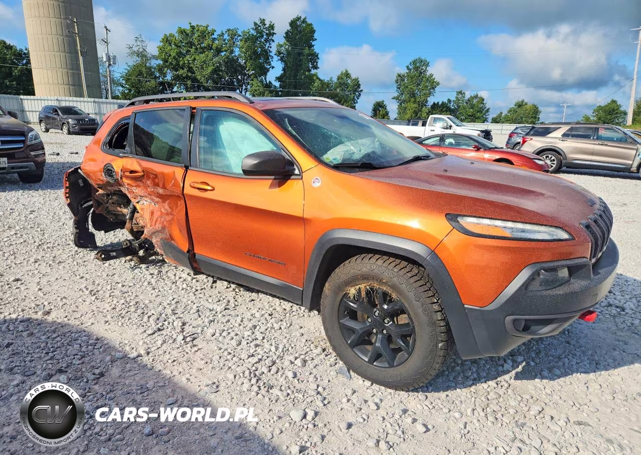 2014 Jeep Cherokee Trailhawk VIN:1C4PJMBBXEW240338 - 4