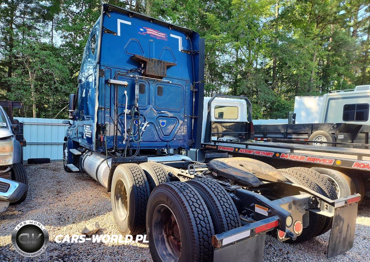 2013 Freightliner Cascadia Semi Truck VIN:1FUJGLDR5DLBY7729 - 2
