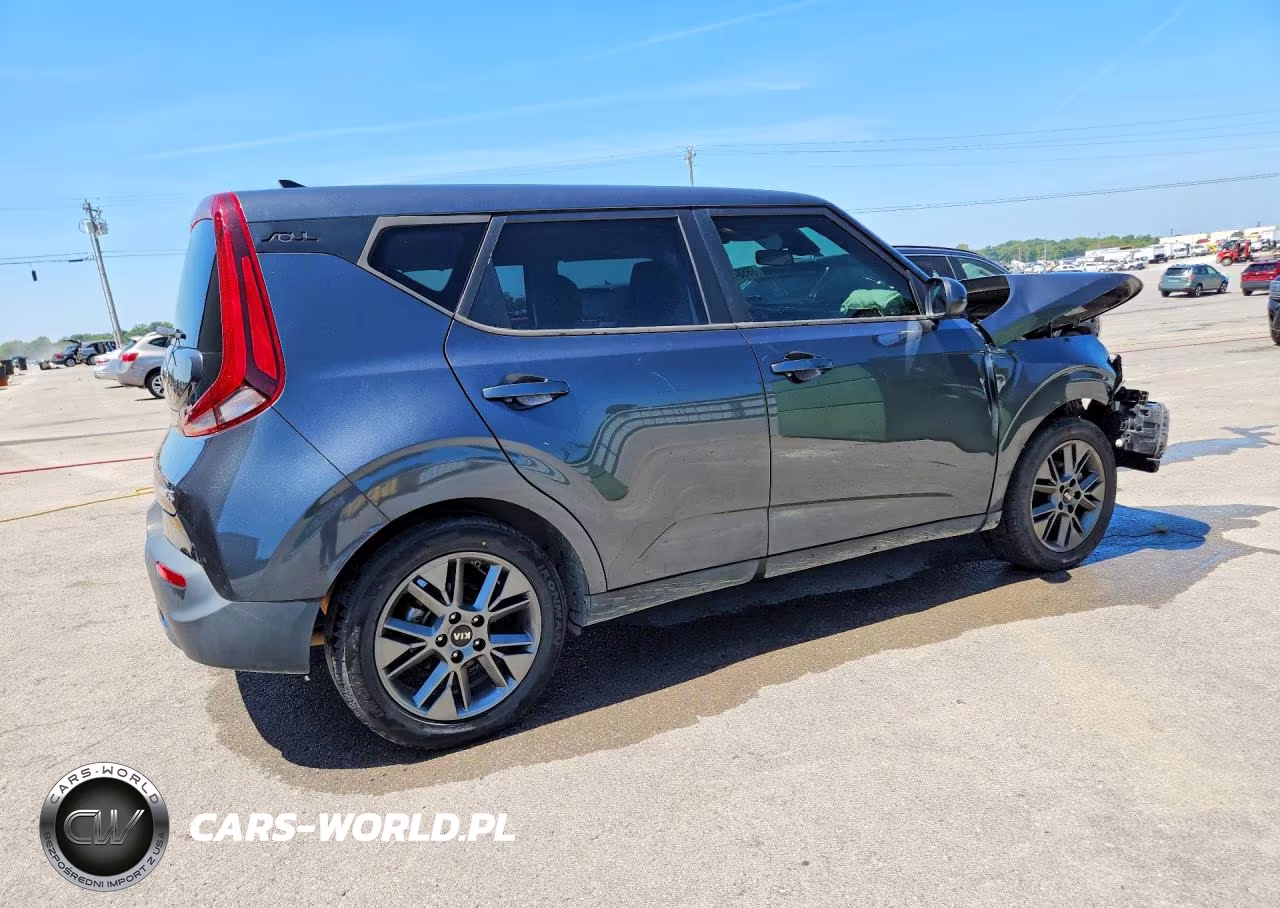 2021 Kia Soul S VIN:KNDJ23AU8M7793563 - 3
