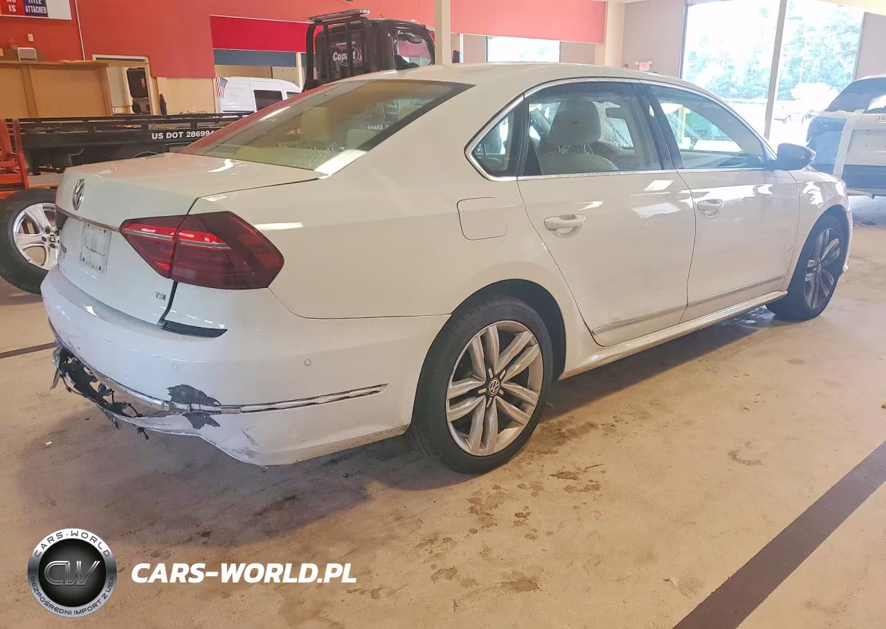2017 Volkswagen Passat Sel Premium VIN:1VWCT7A33HC071500 - 3