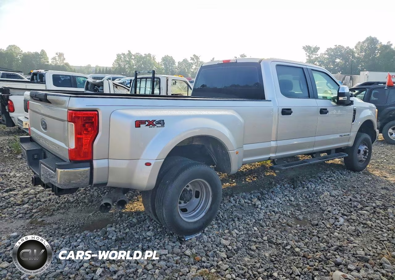 2017 Ford F350 Super Duty VIN:1FT8W3DT5HEE16745 - 3
