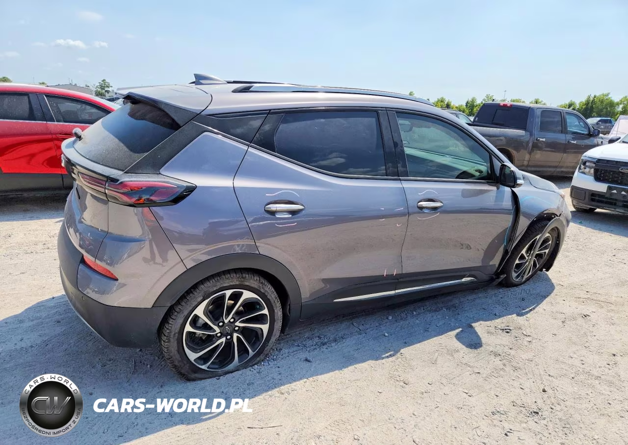 2023 Chevrolet Bolt Euv Premier VIN:1G1FZ6S06P4165353 - 3