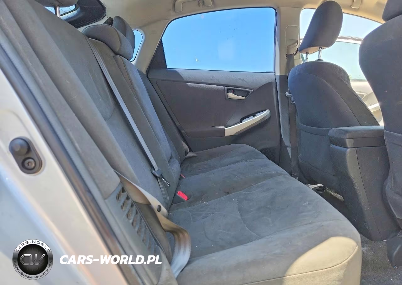 2011 Toyota Prius Two VIN:JTDKN3DU3B1361860 - 11