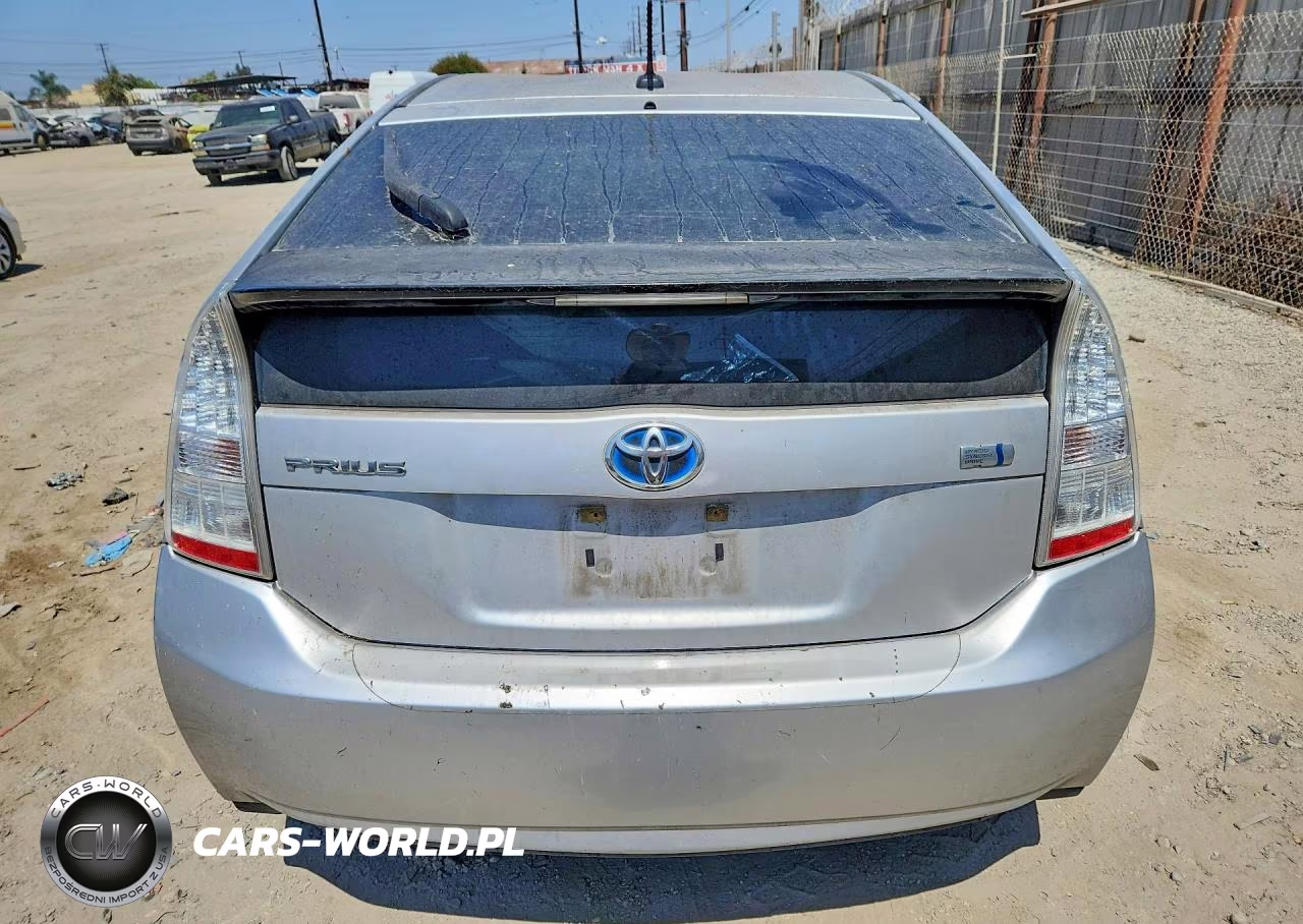 2011 Toyota Prius Two VIN:JTDKN3DU3B1361860 - 6