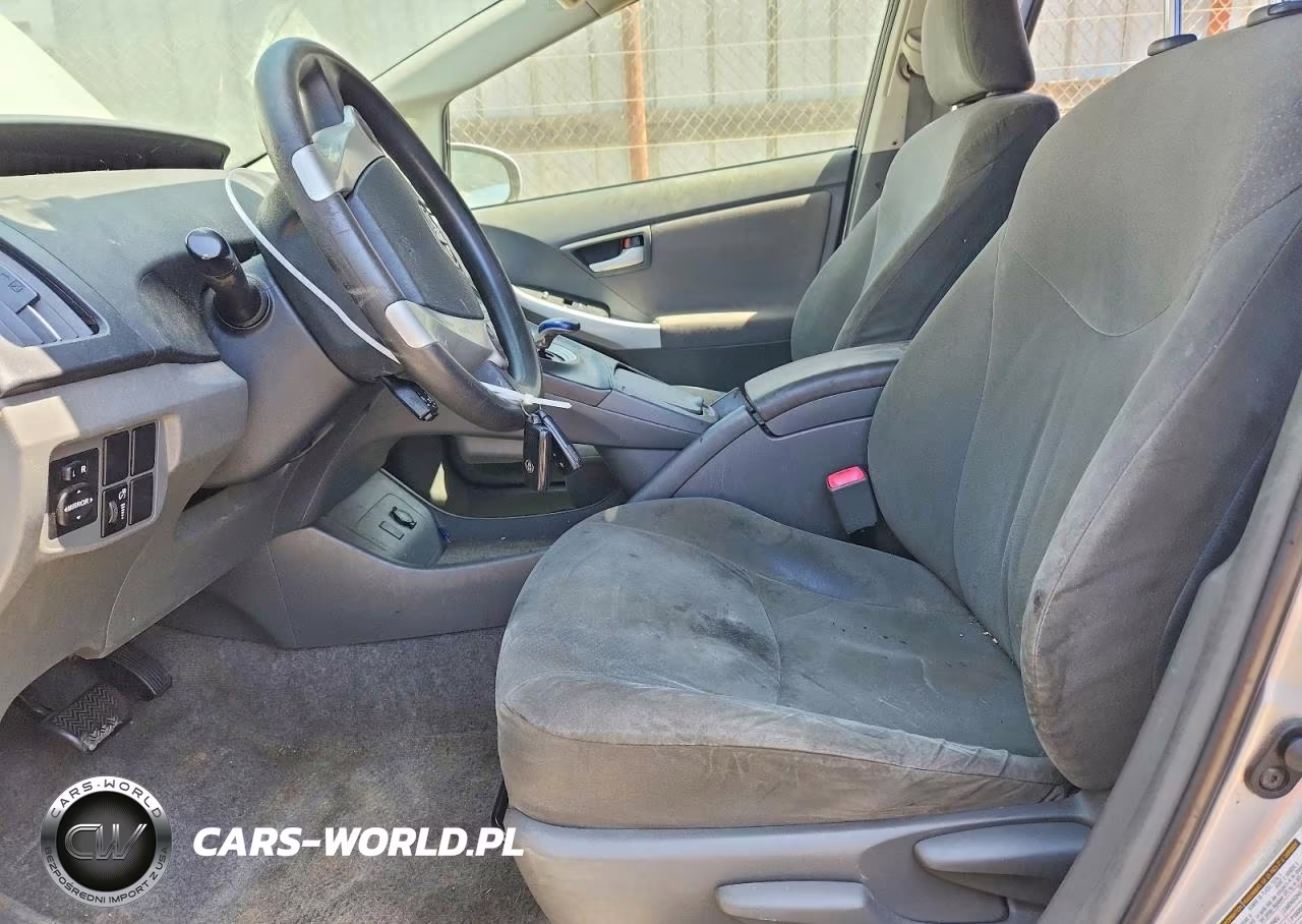 2011 Toyota Prius Two VIN:JTDKN3DU3B1361860 - 7