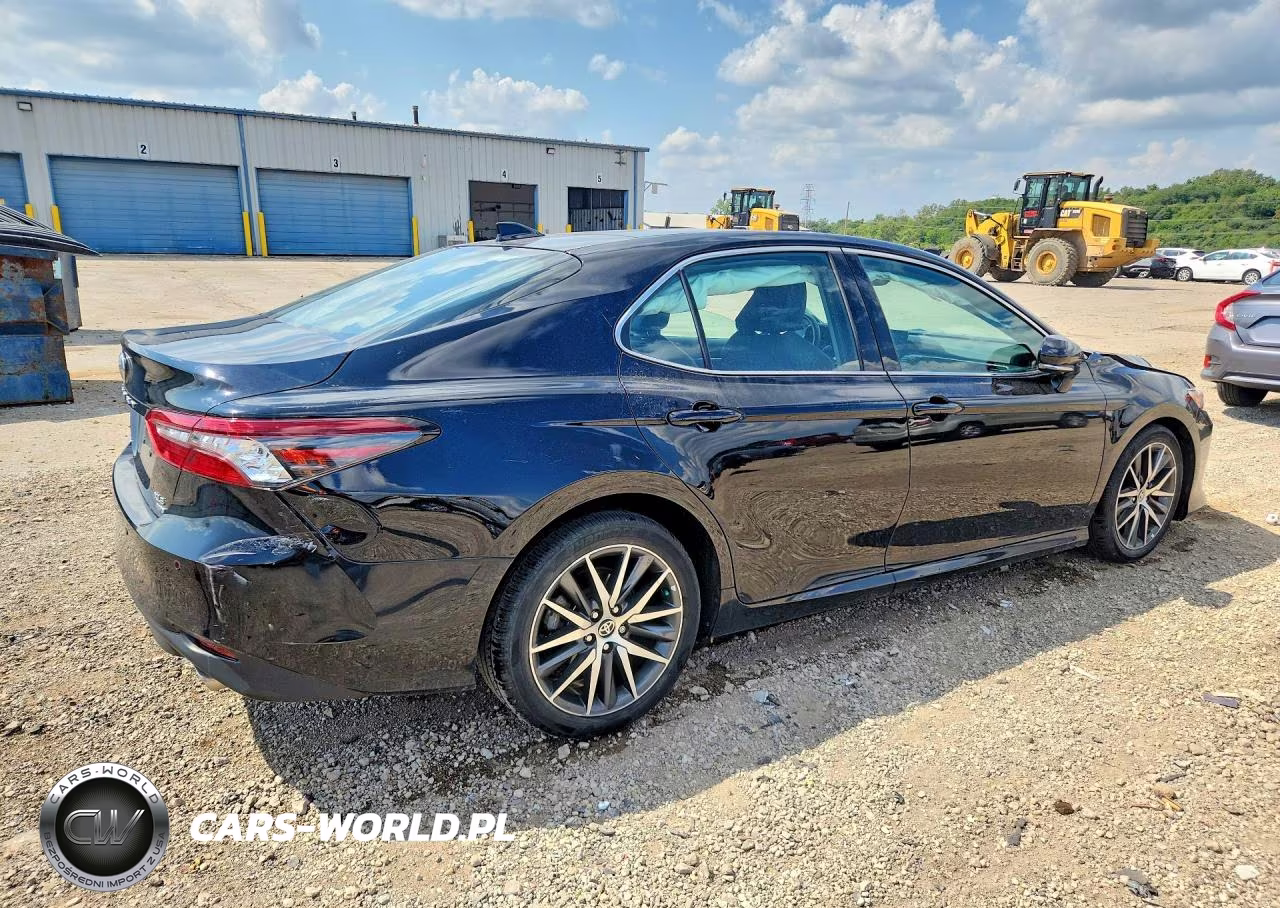 2024 Toyota Camry Xle VIN:4T1F11BK7RU123646 - 3