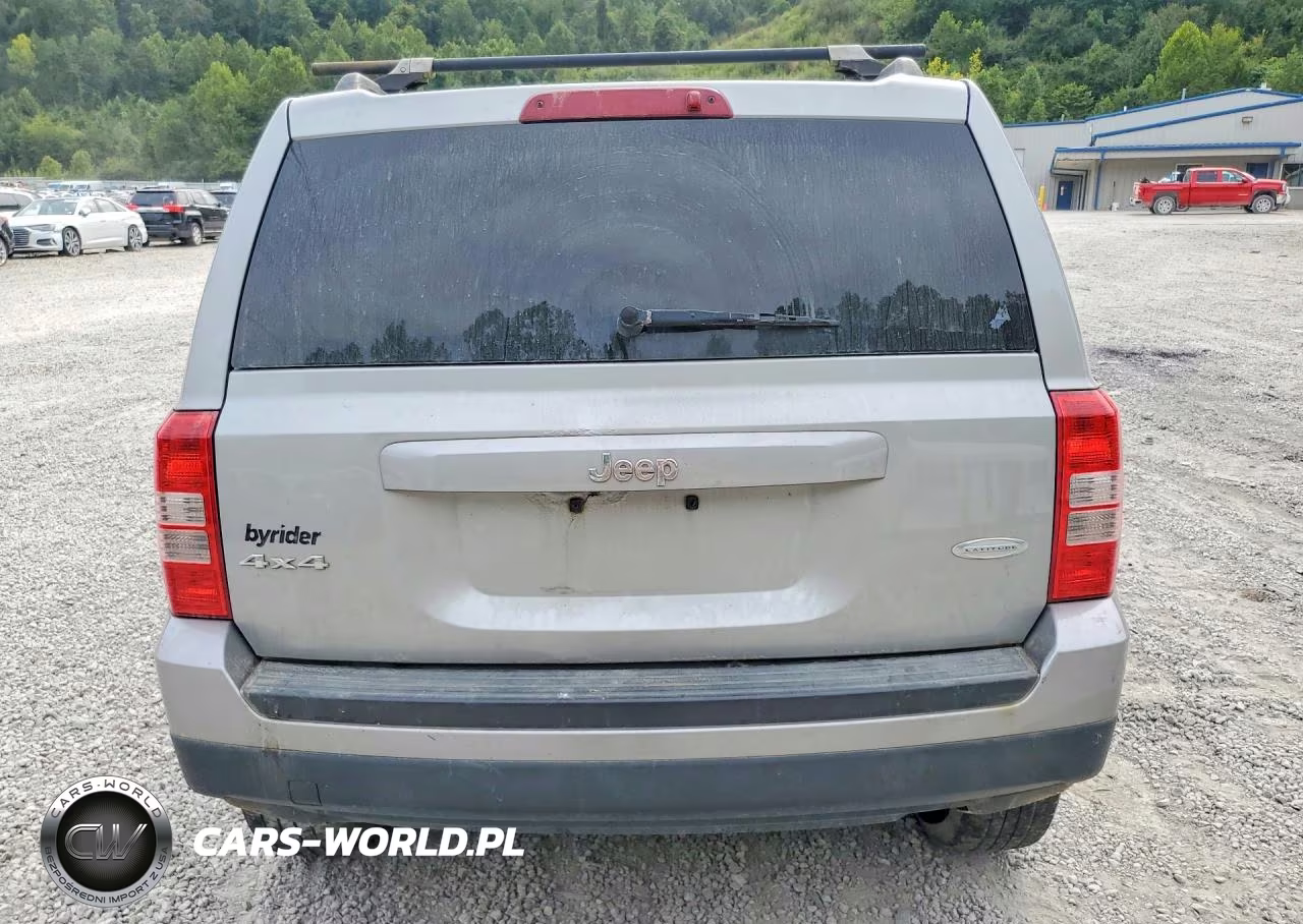 2014 Jeep Patriot Latitude VIN:1C4NJRFB2ED760141 - 6