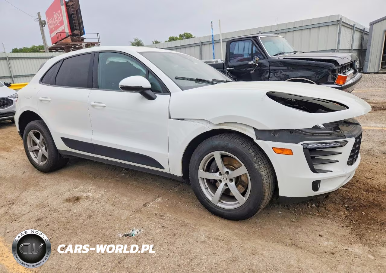 2018 Porsche Macan VIN:WP1AA2A58JLB16617 - 4